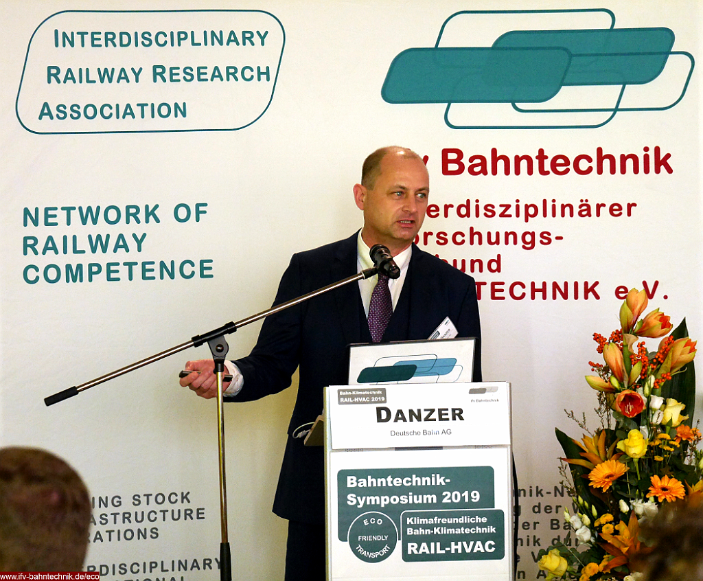 02_DANZER_ ECO2019_IFV-Bahntechnik_Copyright2019.png - Dipl.-Ing. Peter DANZER - [Deutsche Bahn AG]:Die Deutsche Bahn treibt den Umstieg auf natürliche Kältemittel in Schienenfahrzeug-Klimaanlagen:Bedeutung der F-Gase-Verordnung (517/2014) für den Sektor Schienenverkehr, Forschungsprogramm der Deutschen Bahn AG sowie Bewertung von Aktivitäten der Hersteller